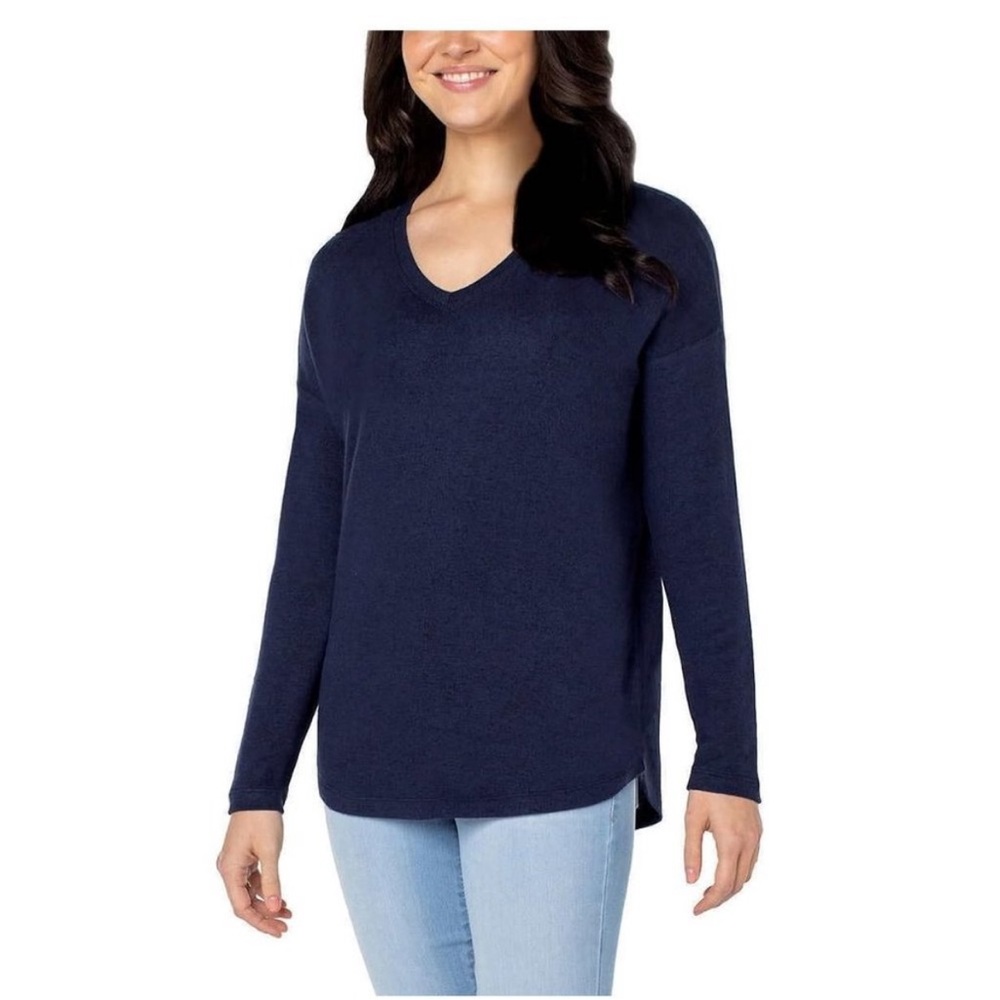Well Worn Women's Blue Long Sleeve Top  / Sweater